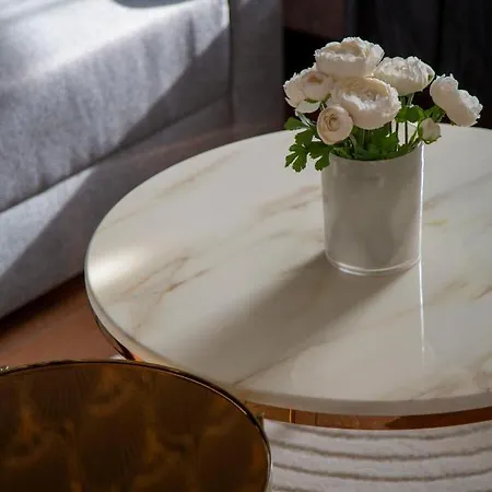 Glorious Next To The New York Cafe *